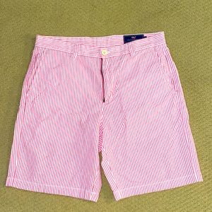 Pink and White Stripped Vinyard Vines Shorts